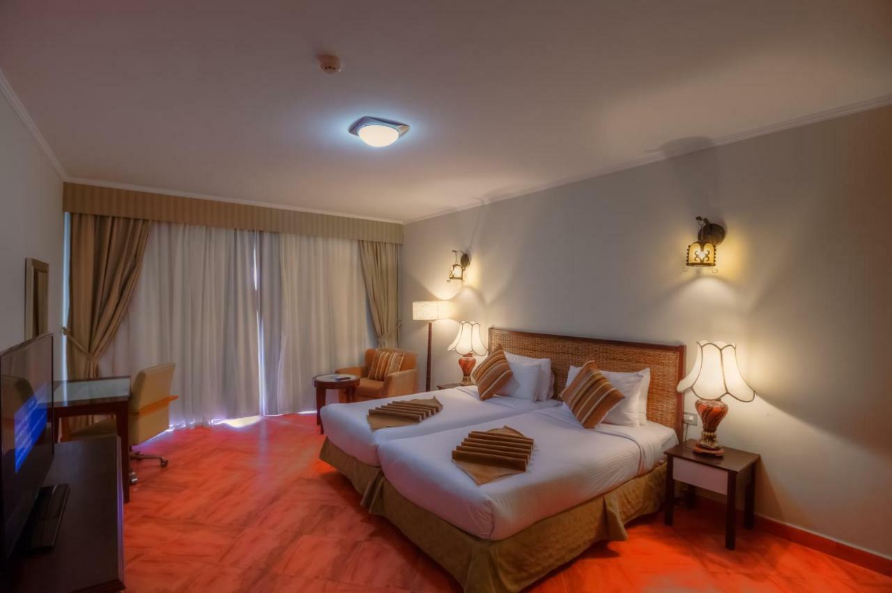 Porto Marina Apartments Powered By Amer-Group 阿莱曼 外观 照片